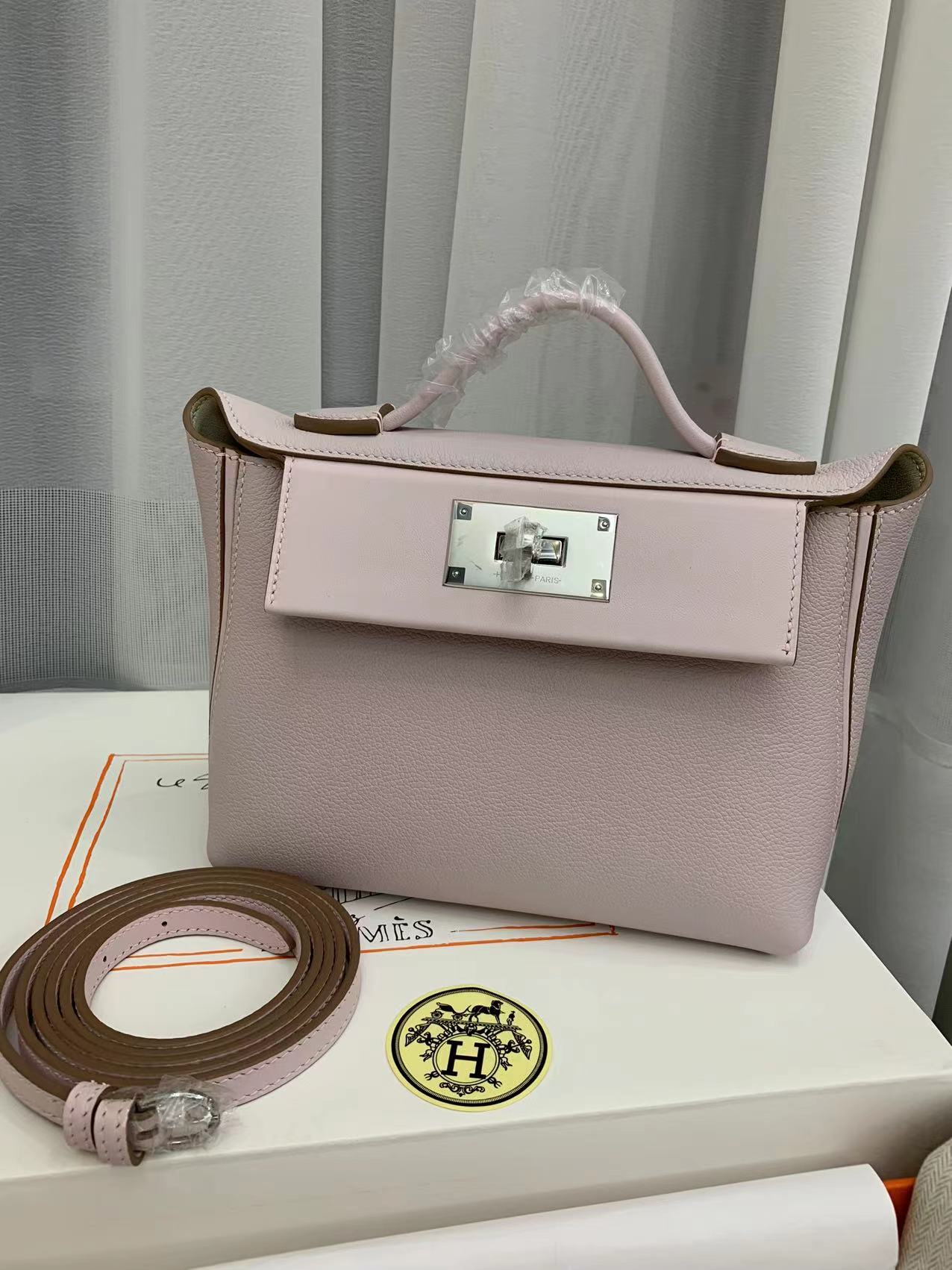 Hermes Kelly Mini 2424 21cm Handbag in Crocus Clemence Leather 